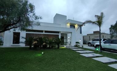 VENTA CASA BARRIO SANTA JUANA