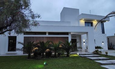 VENTA CASA BARRIO SANTA JUANA