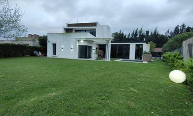 VENTA CASA BARRIO SANTA JUANA