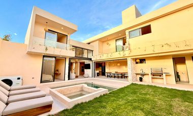 Casa en venta en Atlixco Puebla, villas con Alberca privada y amenidades.