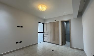 CASA DE 3 NIVELES  EN VENTA EN PUNTA TIBURÓN