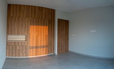 CASA EN VENTA EN LOMAS DE LA RIOJA