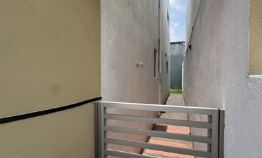 CASA EN VENTA EN LOMAS DE LA RIOJA / MÚSICAS