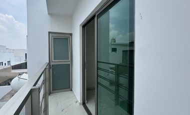 CASA EN VENTA EN LOMAS DE LA RIOJA / MÚSICAS