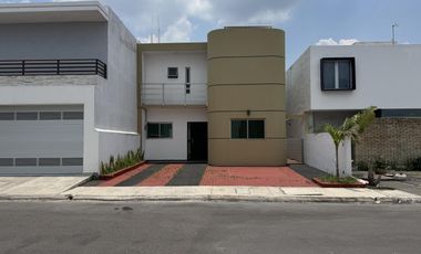 CASA EN VENTA EN LOMAS DE LA RIOJA / MÚSICAS
