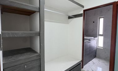 CASA EN VENTA EN LOMAS DE LA RIOJA / MÚSICAS