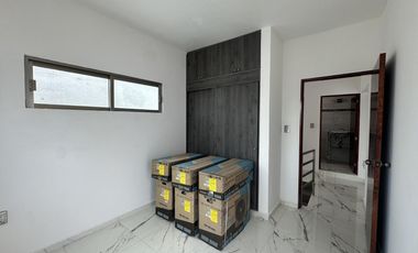 CASA EN VENTA EN LOMAS DE LA RIOJA / MÚSICAS