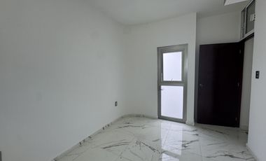 CASA EN VENTA EN LOMAS DE LA RIOJA / MÚSICAS