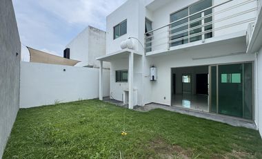 CASA EN VENTA EN LOMAS DE LA RIOJA / MÚSICAS