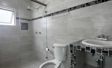 CASA EN VENTA EN LOMAS DE LA RIOJA / MÚSICAS