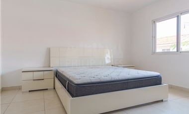 Remate: Venta de Casa en Versalles, Ph Reservas de Versalles.