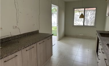 Venta de Casa en Costa Sur, PH Quintas de Versalles