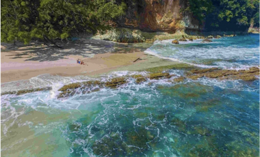 ARCHIPIELAGO DE LAS PERLAS / ISLA / 40 HECTAREAS / CON POBLACION