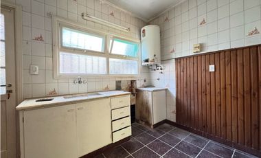 PH 3 Ambientes 1º piso con Patio Jujuy y Alvarado