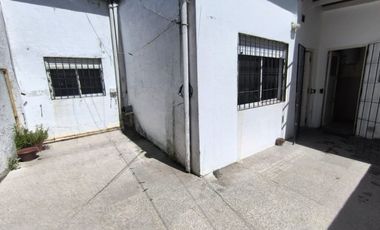 PH 3 Ambientes San Cayetano con Patio Luminoso