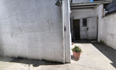 PH 3 Ambientes San Cayetano con Patio Luminoso