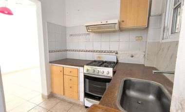 PH 3 Ambientes San Cayetano con Patio Luminoso