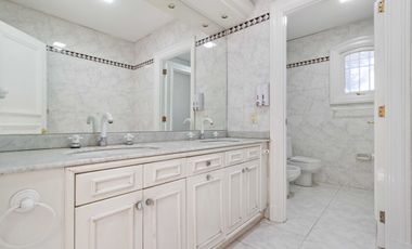 Casa en arriendo en LAS CONDES