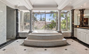 Casa en arriendo en LAS CONDES