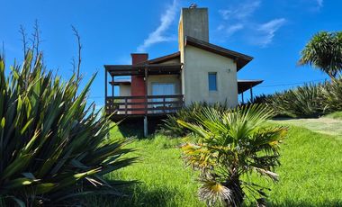 CASA  3 AMBIENTES APTA CREDITO MIRAMAR