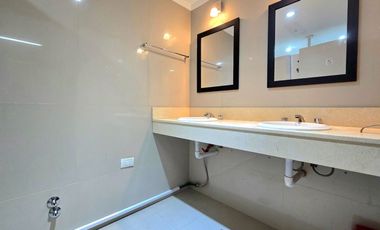 OFICINA VENTA Congreso 5 amb 2 cocheras 176m RENTA