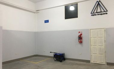 VENTA EDIFICIO DEPOSITO Y 2 DEPARTAMENTOS 3 AMBS