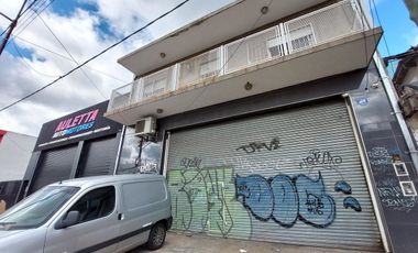 VENTA EDIFICIO DEPOSITO Y 2 DEPARTAMENTOS 3 AMBS