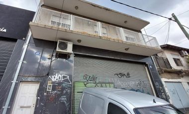 VENTA EDIFICIO DEPOSITO Y 2 DEPARTAMENTOS 3 AMBS