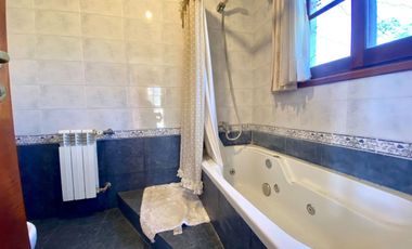 Venta casa 5 amb c/pileta - Sierra de Los Padres