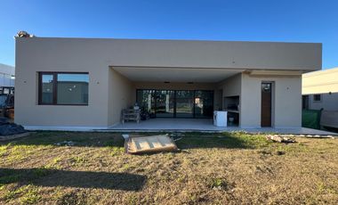 Casa en  Fincas del Alba Canning