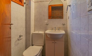 Casa 5 ambientes sobre lote de 1.200 m2 en barrio Montemar