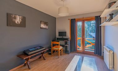 Casa 5 ambientes sobre lote de 1.200 m2 en barrio Montemar