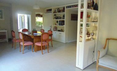 Casa en venta - 3 dormitorios 2 baños - 200mts2 - Azul