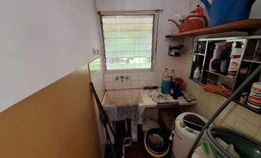 Casa en venta - 2 Dormitorios 1 Baño - Avellaneda