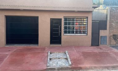 Casa en venta - 2 Dormitorios 3 Baños - Cochera - 143Mts2 - Villa Ballester