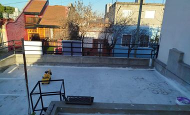 Casa en venta - 2 Dormitorios 3 Baños - Cochera - 143Mts2 - Villa Ballester