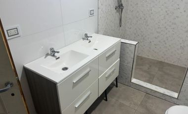 Casa en venta - 2 Dormitorios 3 Baños - Cochera - 143Mts2 - Villa Ballester