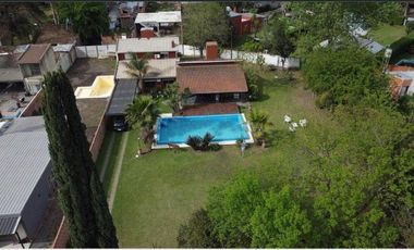 Casa en venta - 4 dormitorios 3 baños - quincho pileta parrilla - 1500mts2 - Tortuguitas