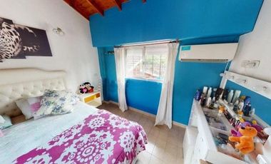 Casa en venta - 4 dormitorios 3 baños - quincho pileta parrilla - 1500mts2 - Tortuguitas