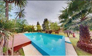 Casa en venta - 4 dormitorios 3 baños - quincho pileta parrilla - 1500mts2 - Tortuguitas