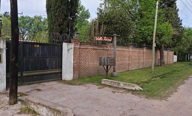 Casa en venta - 4 dormitorios 3 baños - quincho pileta parrilla - 1500mts2 - Tortuguitas