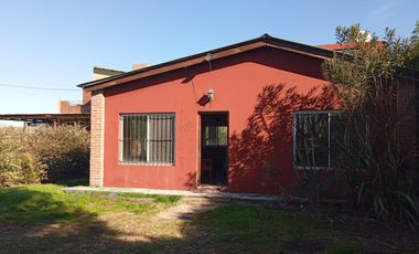 Casa en venta - 3 Dormitorios 1 Baño - Cañuelas