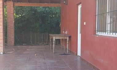 Casa en venta - 3 Dormitorios 1 Baño - Cañuelas