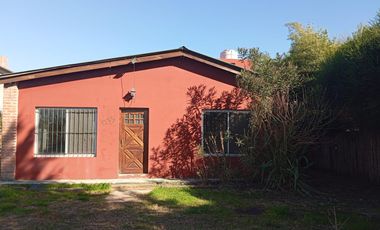 Casa en venta - 3 Dormitorios 1 Baño - Cañuelas