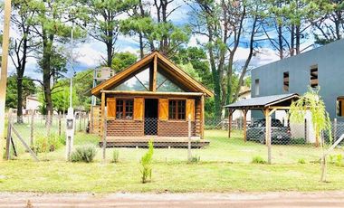 CASA ESTILO CABAÑA EN LA CALETA