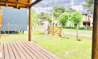 CASA ESTILO CABAÑA EN LA CALETA