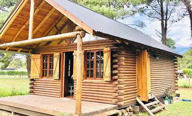 CASA ESTILO CABAÑA EN LA CALETA