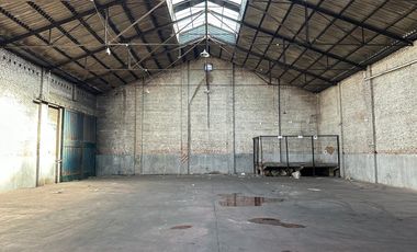 Venta Depósito de 750 m2 cubiertos en Sarandi