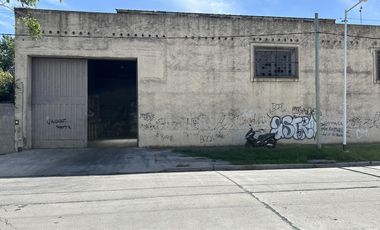 Venta Depósito de 750 m2 cubiertos en Sarandi