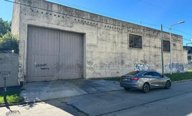 Venta Depósito de 750 m2 cubiertos en Sarandi